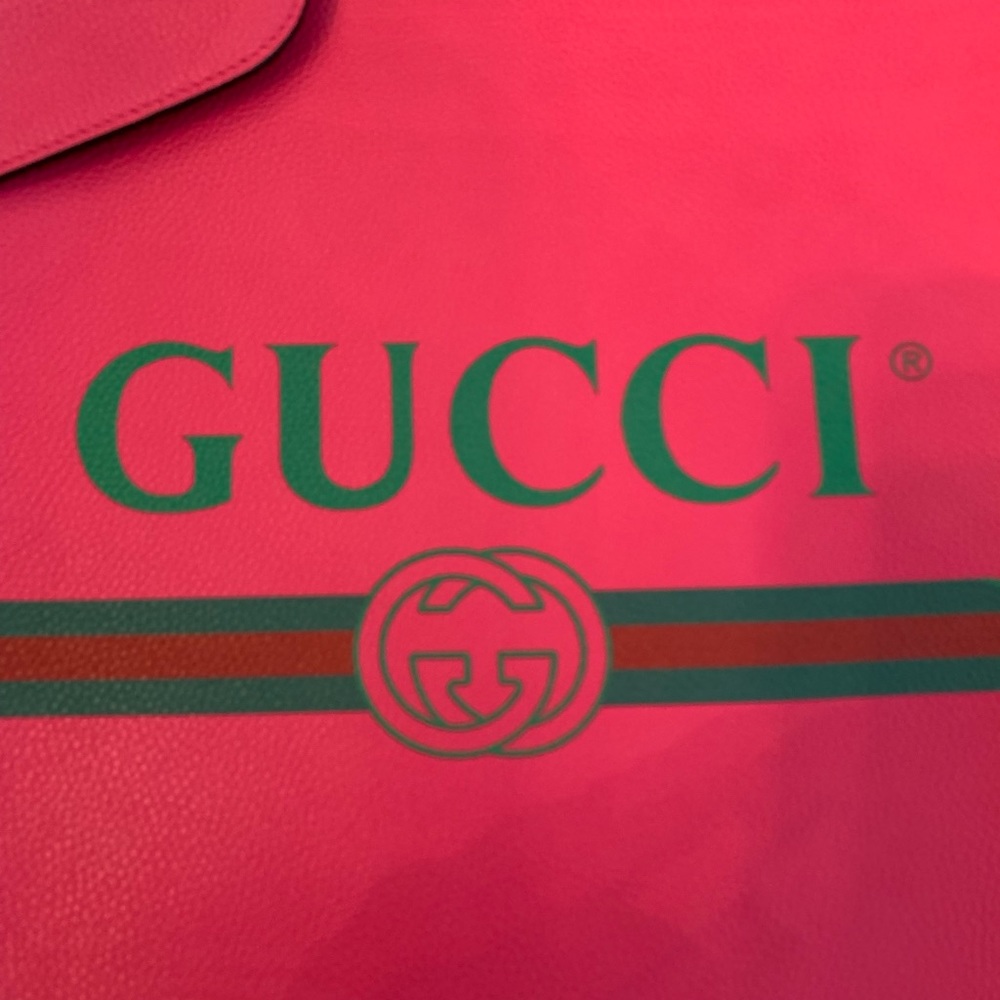 New Authentic Gucci Pink logo leather backpack - Picture 3 of 8